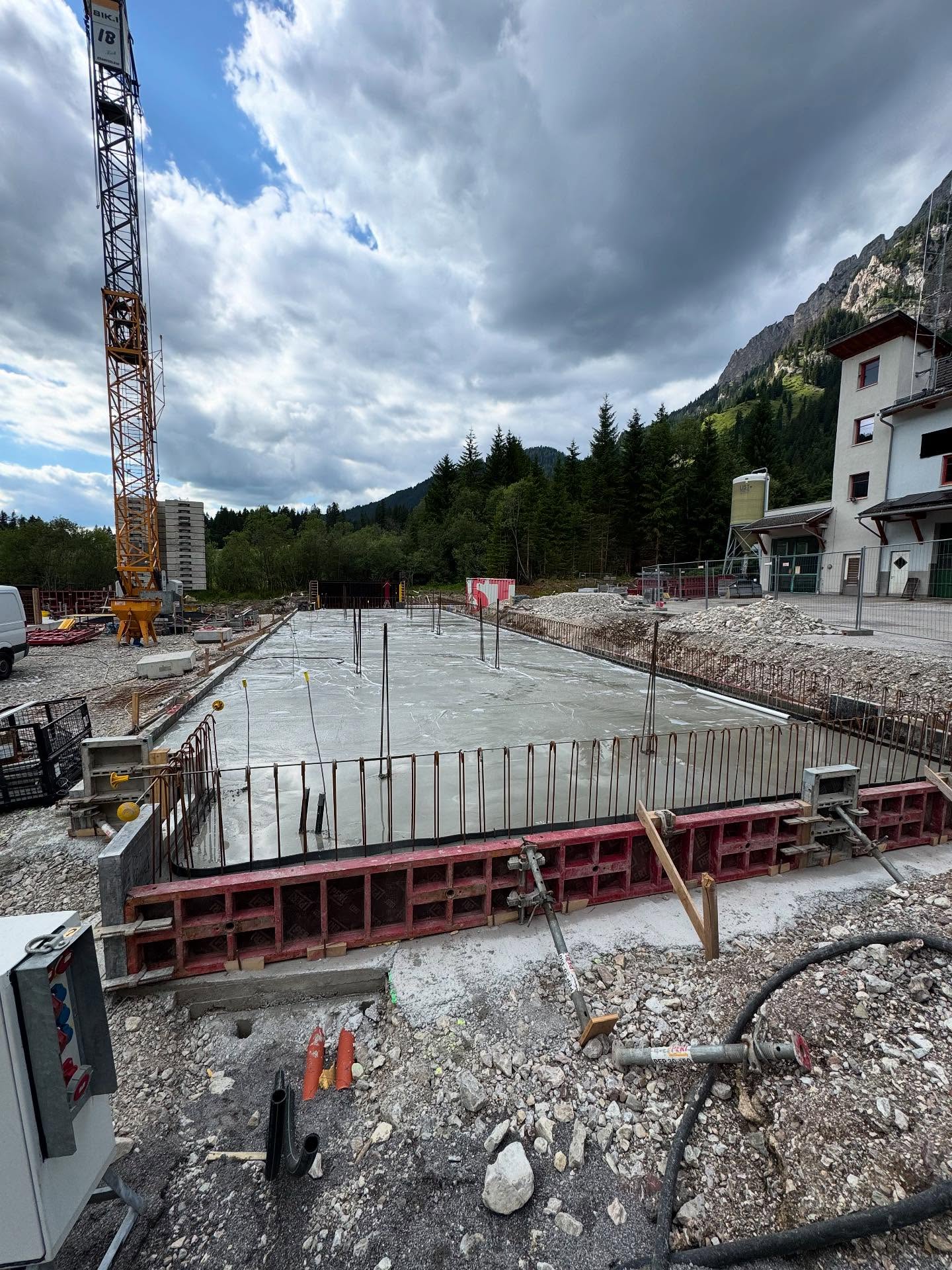 Glätten mit Aussicht – im Tannheimer Tal

In Nesselwängle (Österreich) durften wir für den Bauhof d…