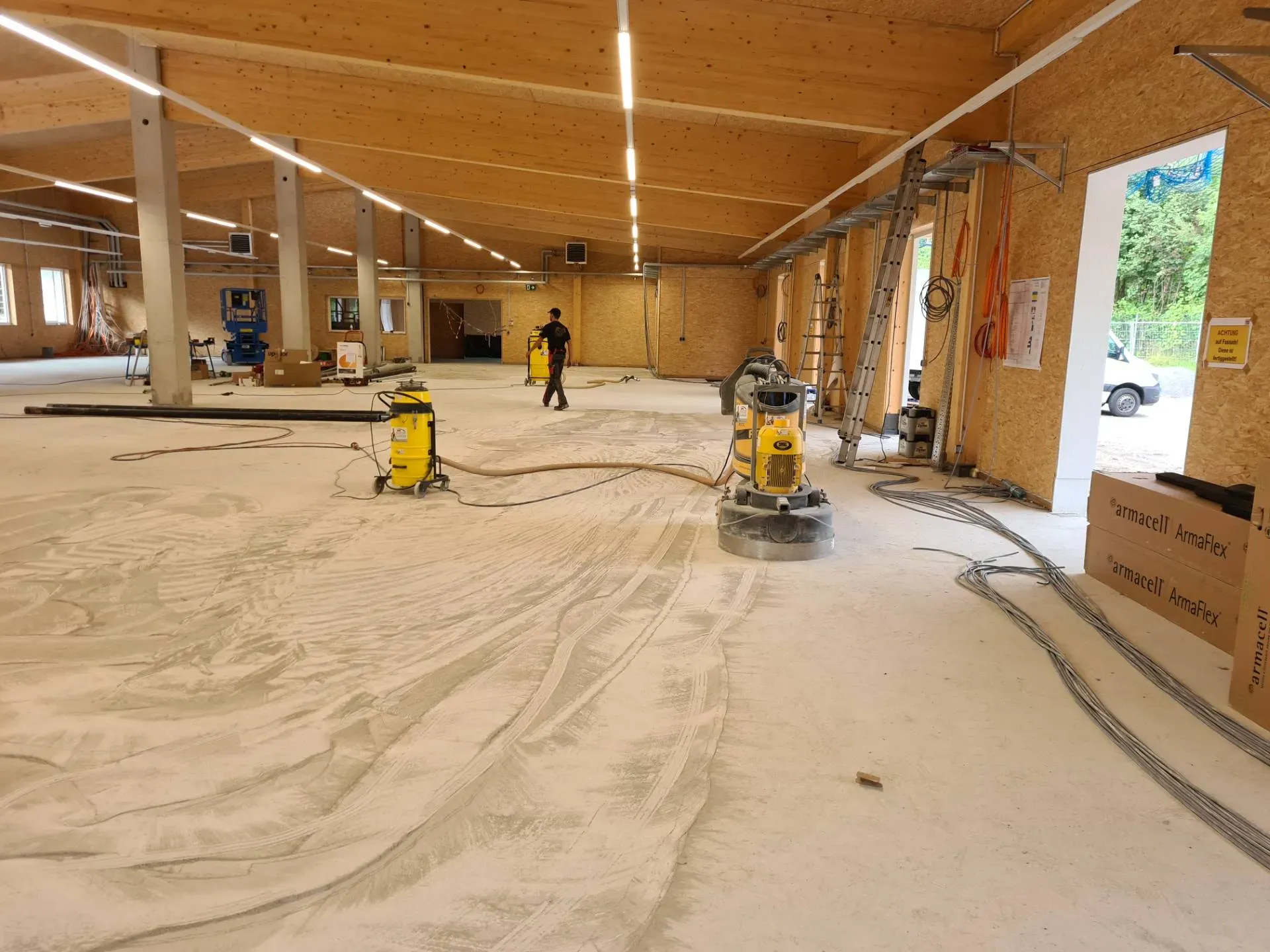 Regenflaeche_abschleifen Regenflaeche_abschleifen