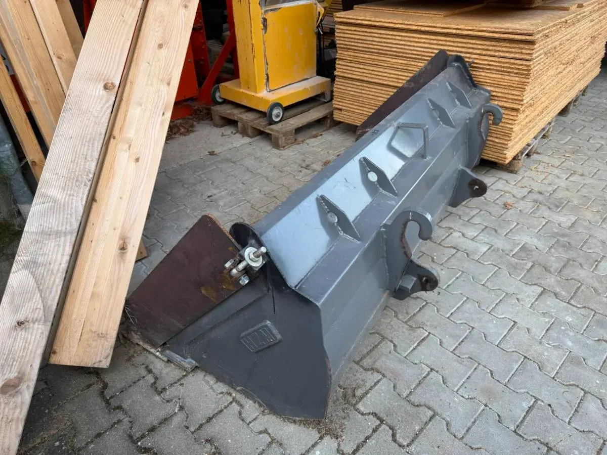 Bild von GEBRAUCHT Wematik 816T Teleskop-Radlader. <a href="index.php?option=com_tags&view=tag&id[0]=26:gebraucht">Gebraucht</a>, <a href="index.php?option=com_tags&view=tag&id[0]=28:baumaschine">Baumaschine</a>, <a href="index.php?option=com_tags&view=tag&id[0]=29:radlader">Radlader</a>