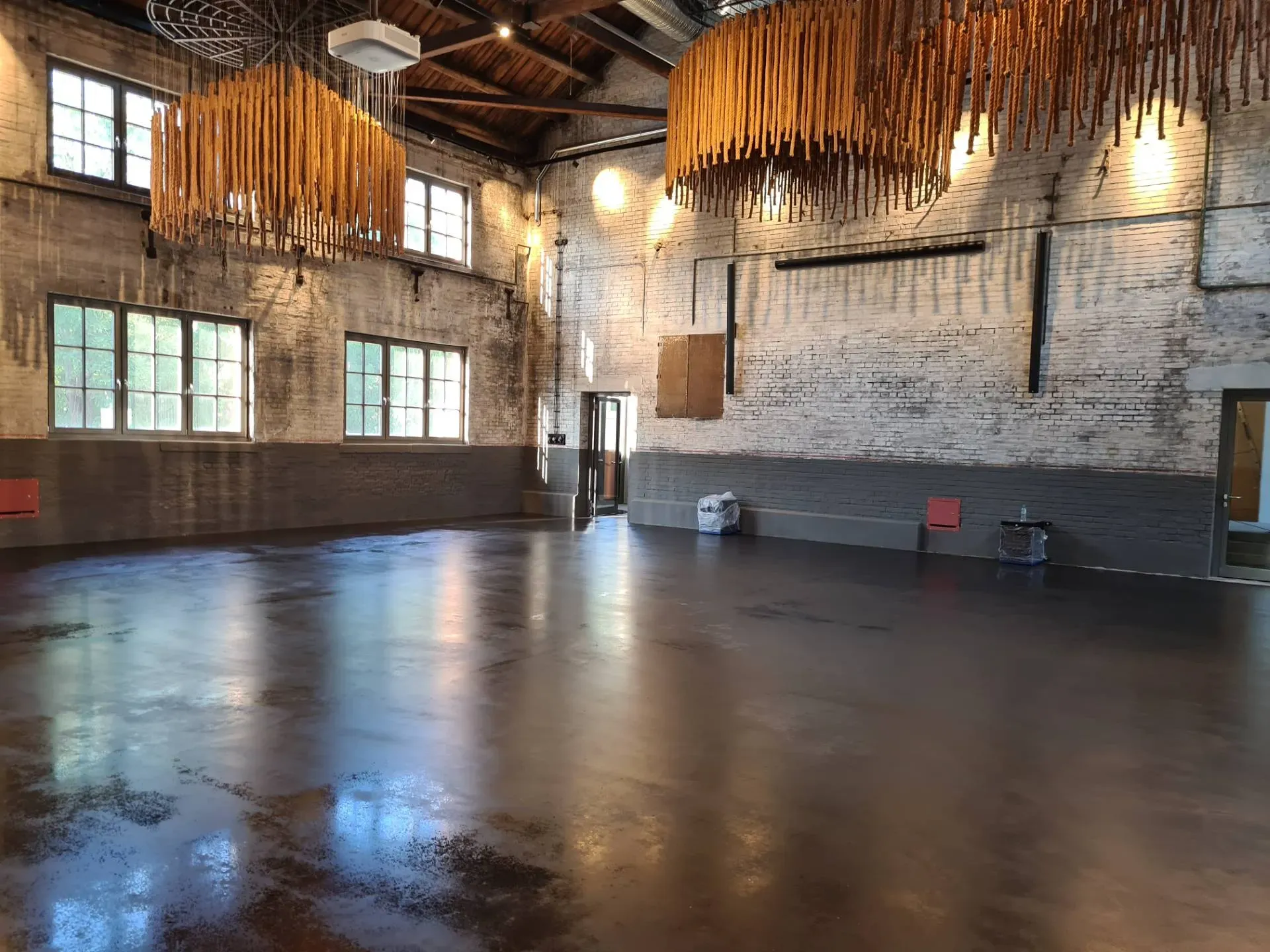 Eventhalle_poliert_und_impragniert__2 Eventhalle_poliert_und_impragniert__2