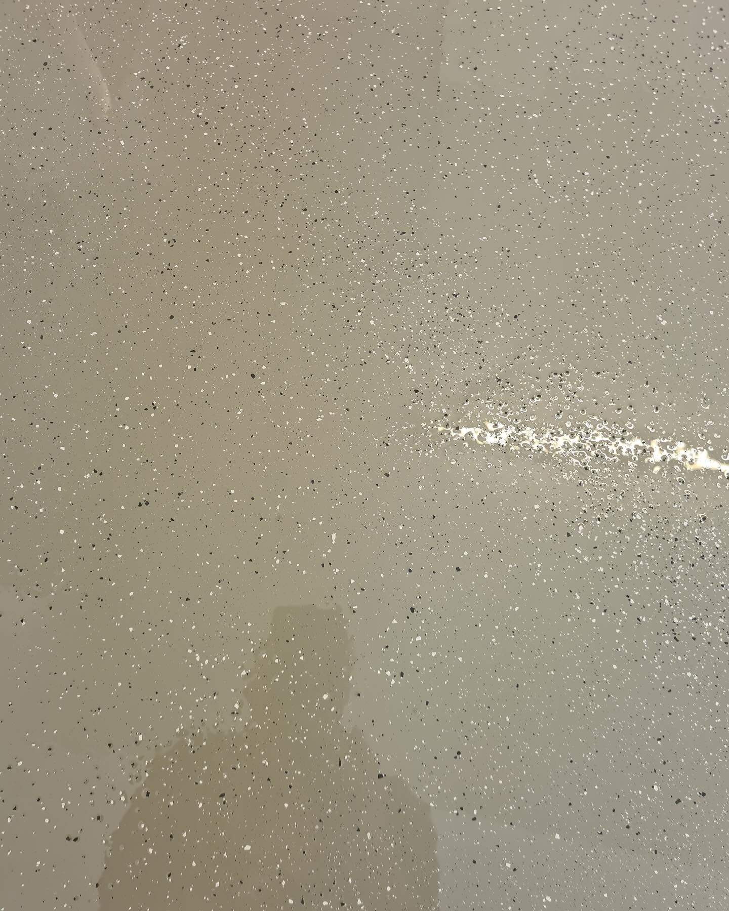 Garage saniert – mit Kunstharz und Köpfchen

In Tirol durften wir eine Garage technisch und optisch…