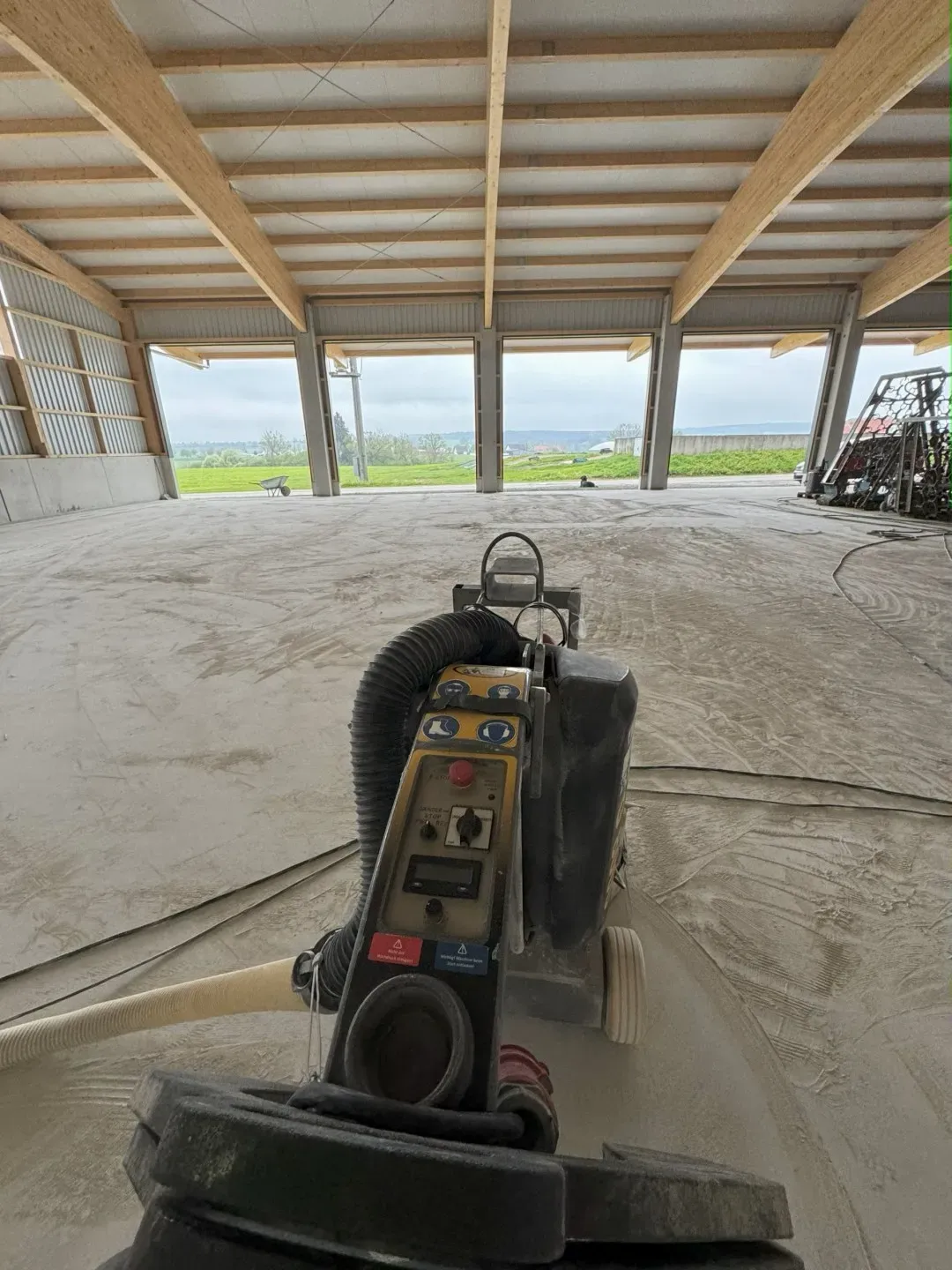 Maschinenhalle_Regenflaeche_abschleifen_10 Maschinenhalle_Regenflaeche_abschleifen_10