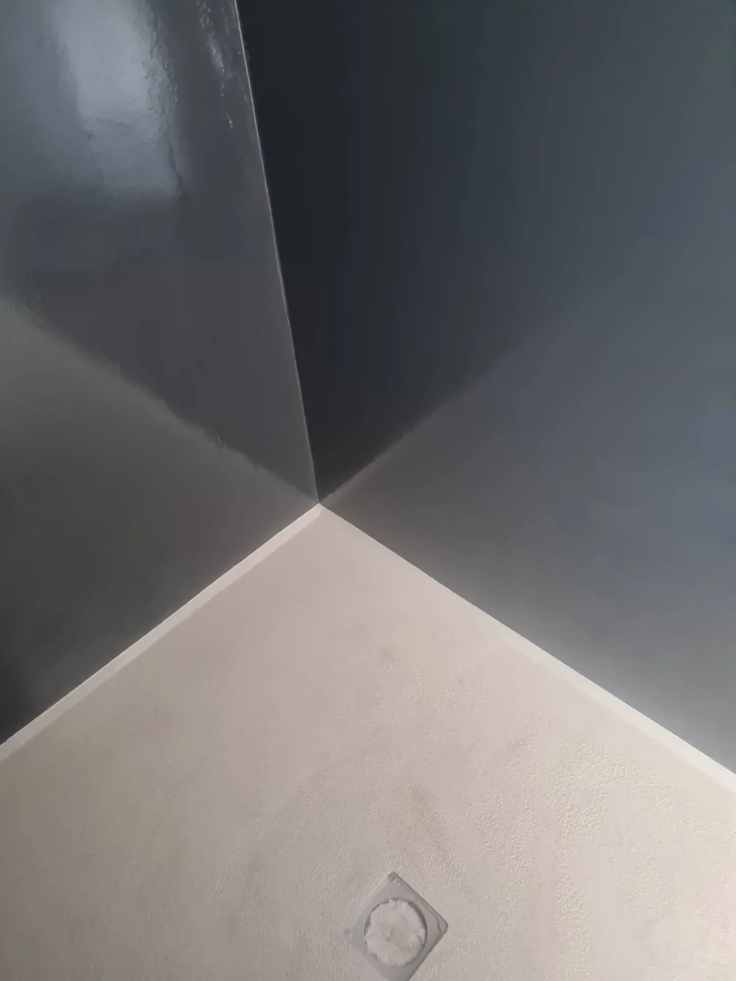 Badezimmer_Wand_beschichtet3 Badezimmer_Wand_beschichtet3