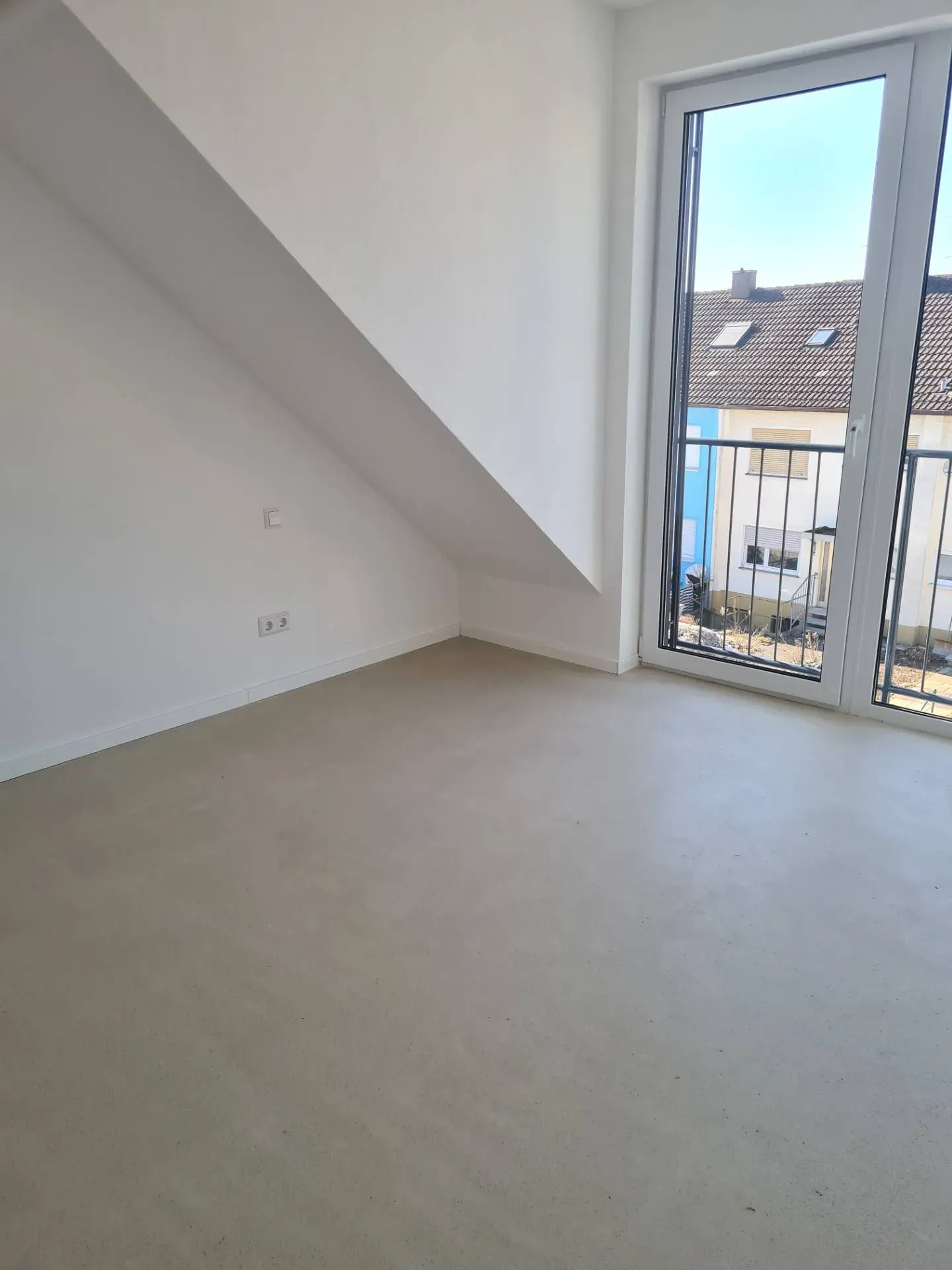 Wohnung_Estrich_geschliffen250305_111757 Wohnung_Estrich_geschliffen250305_111757