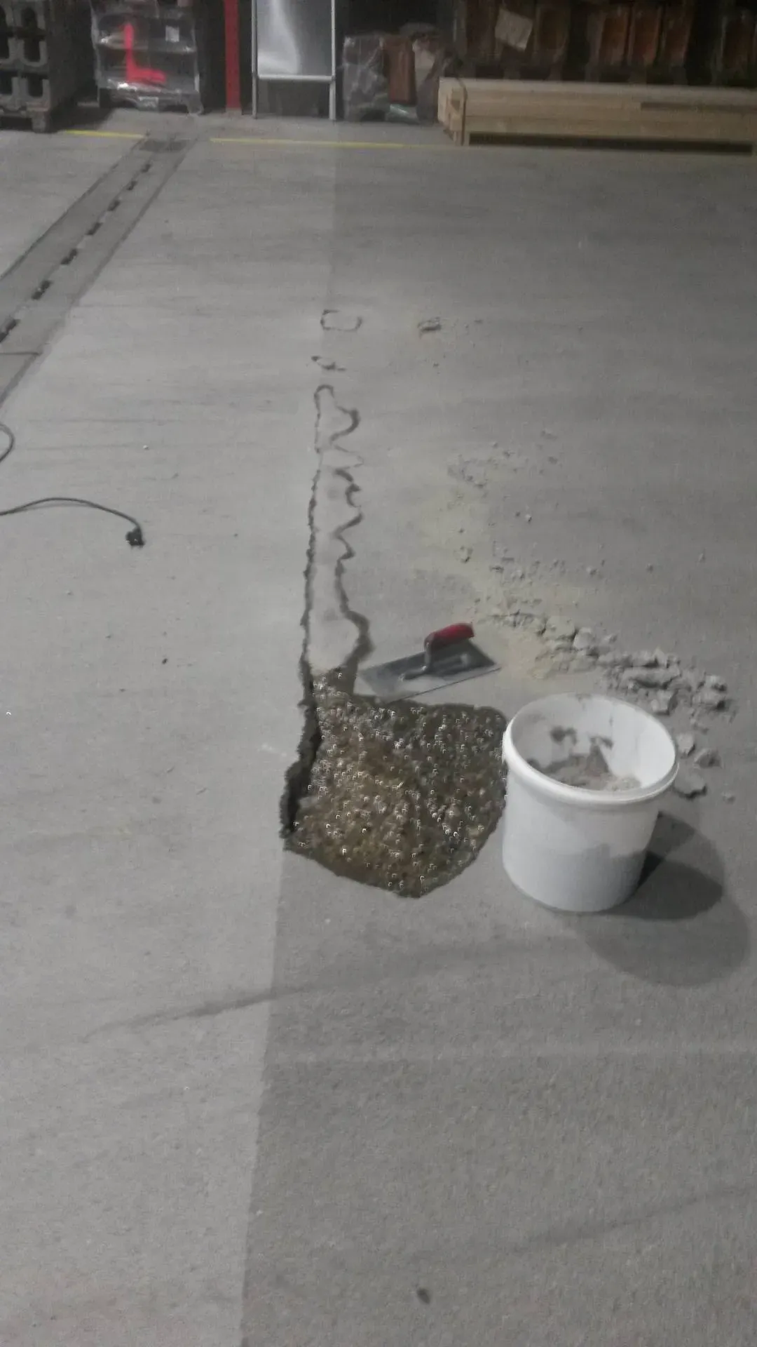 Risse_Fugen_verschliessen Risse_Fugen_verschliessen