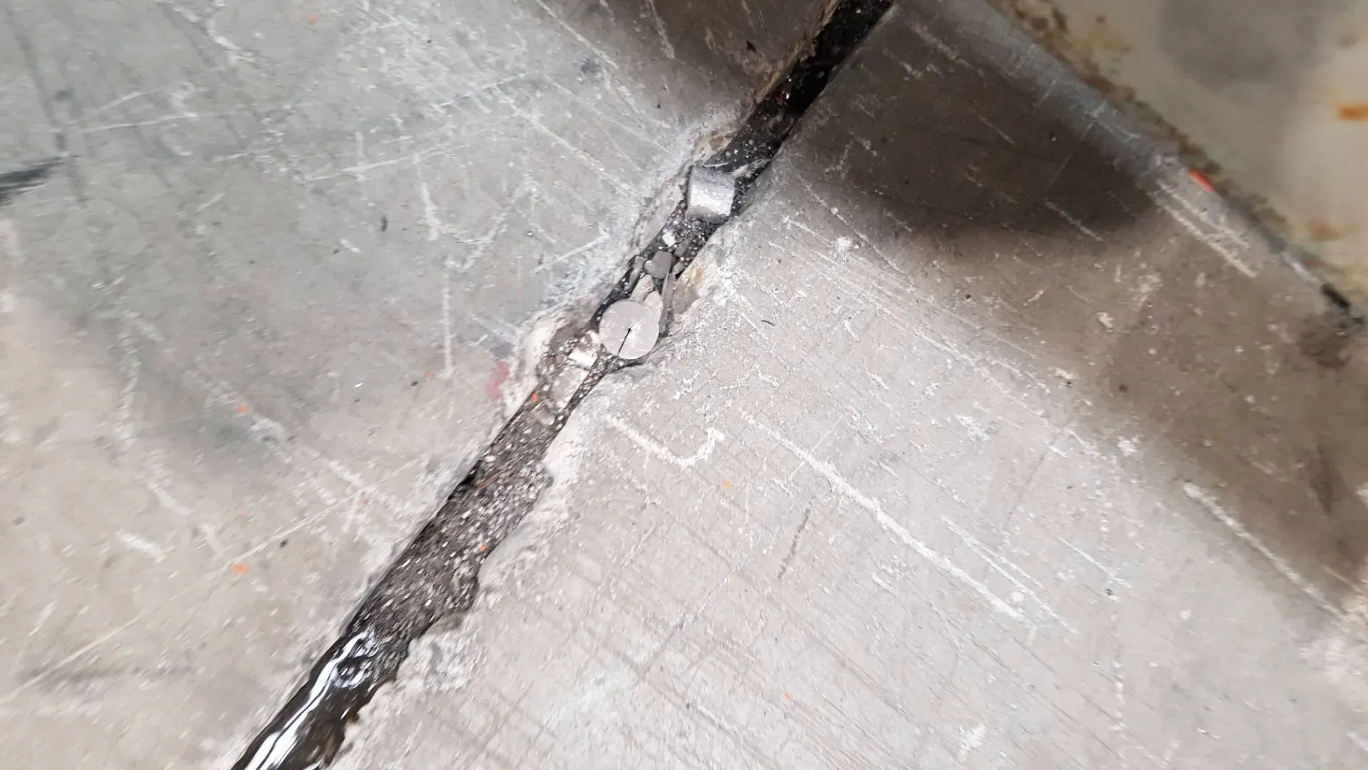 Risse_Fugen_verschliessen_6 Risse_Fugen_verschliessen_6