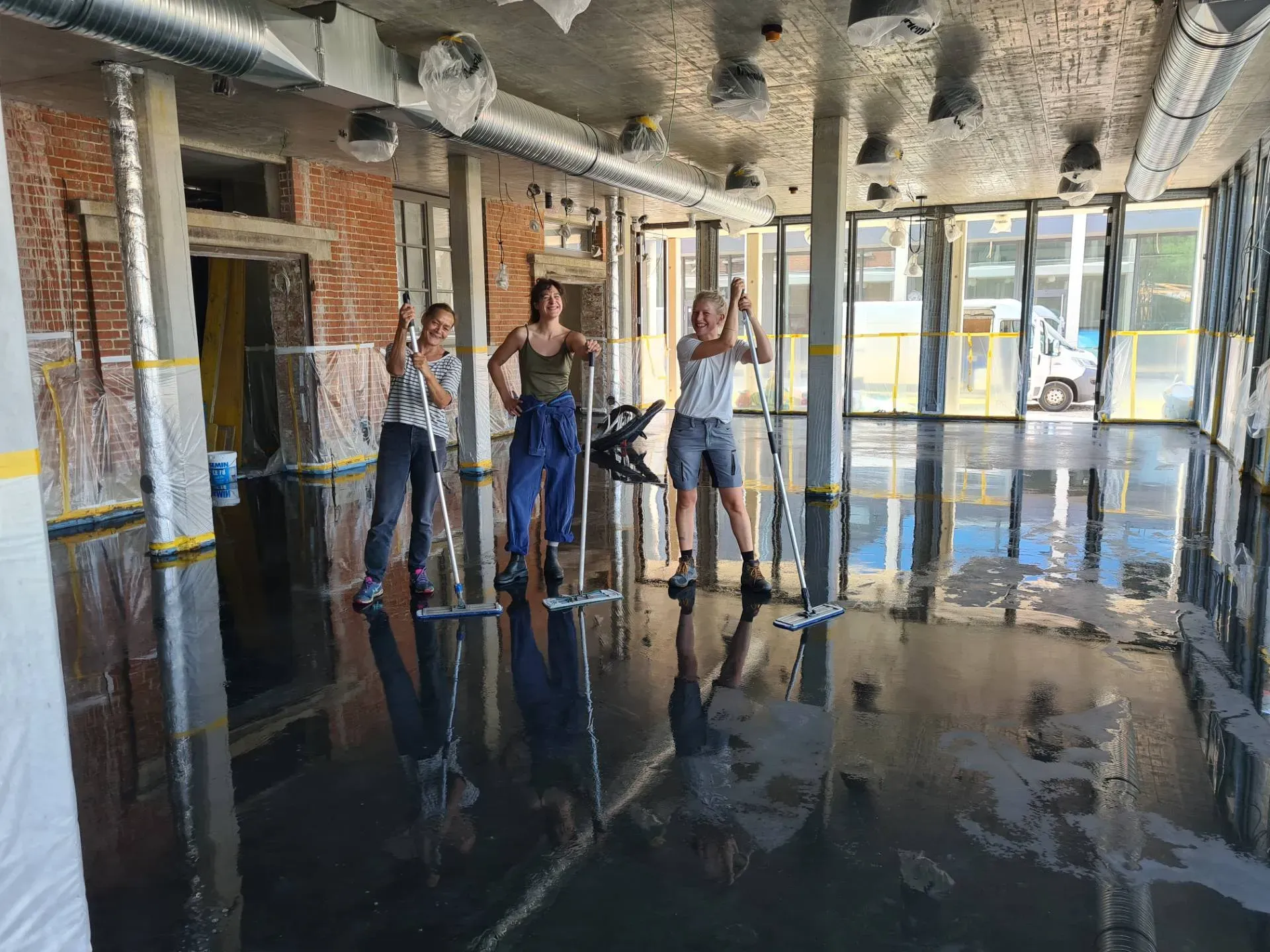 Eventhalle_poliert_und_impragniert Eventhalle_poliert_und_impragniert