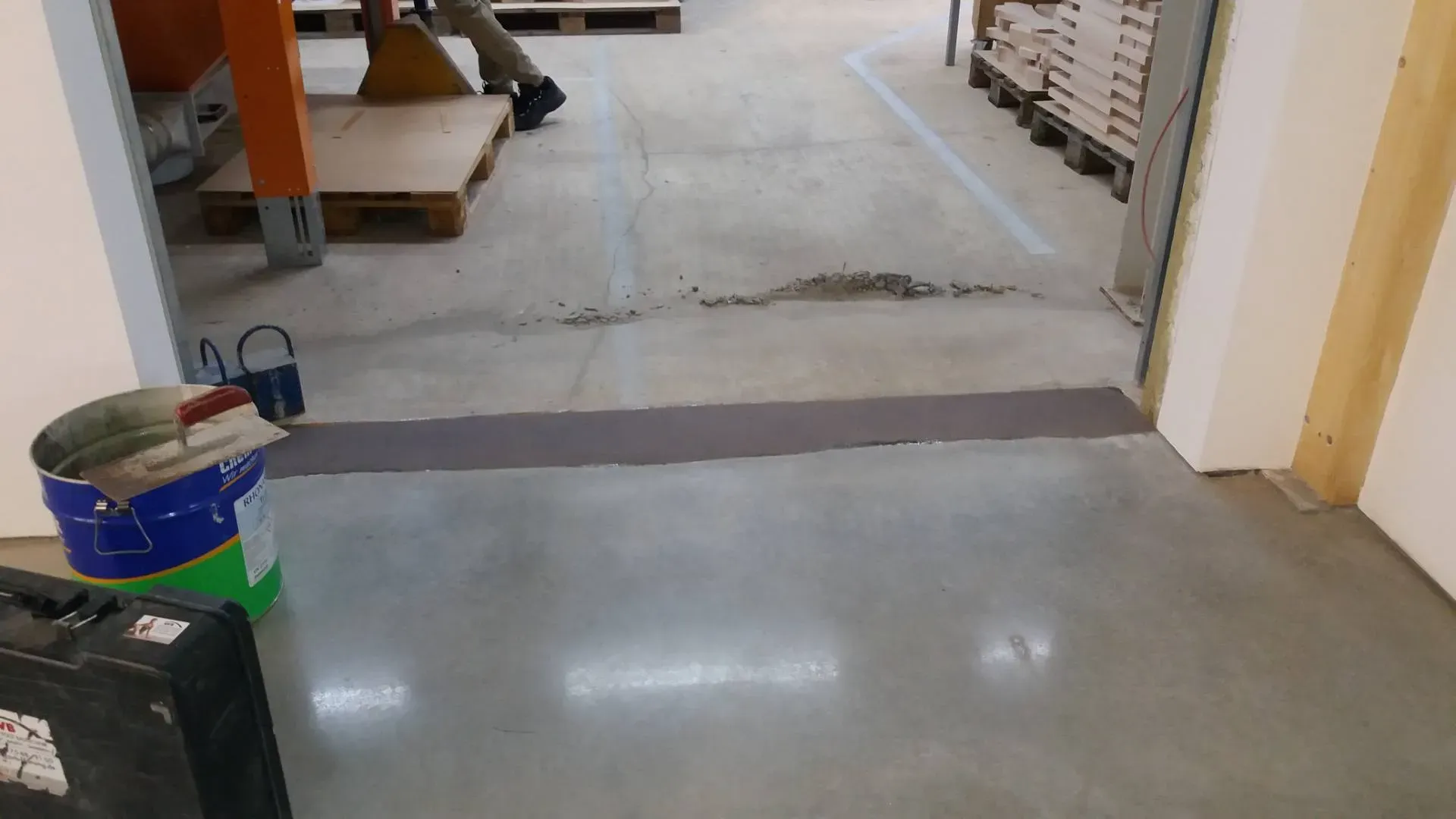 02_Ubergang_mit_Harzmoertel 02_Ubergang_mit_Harzmoertel