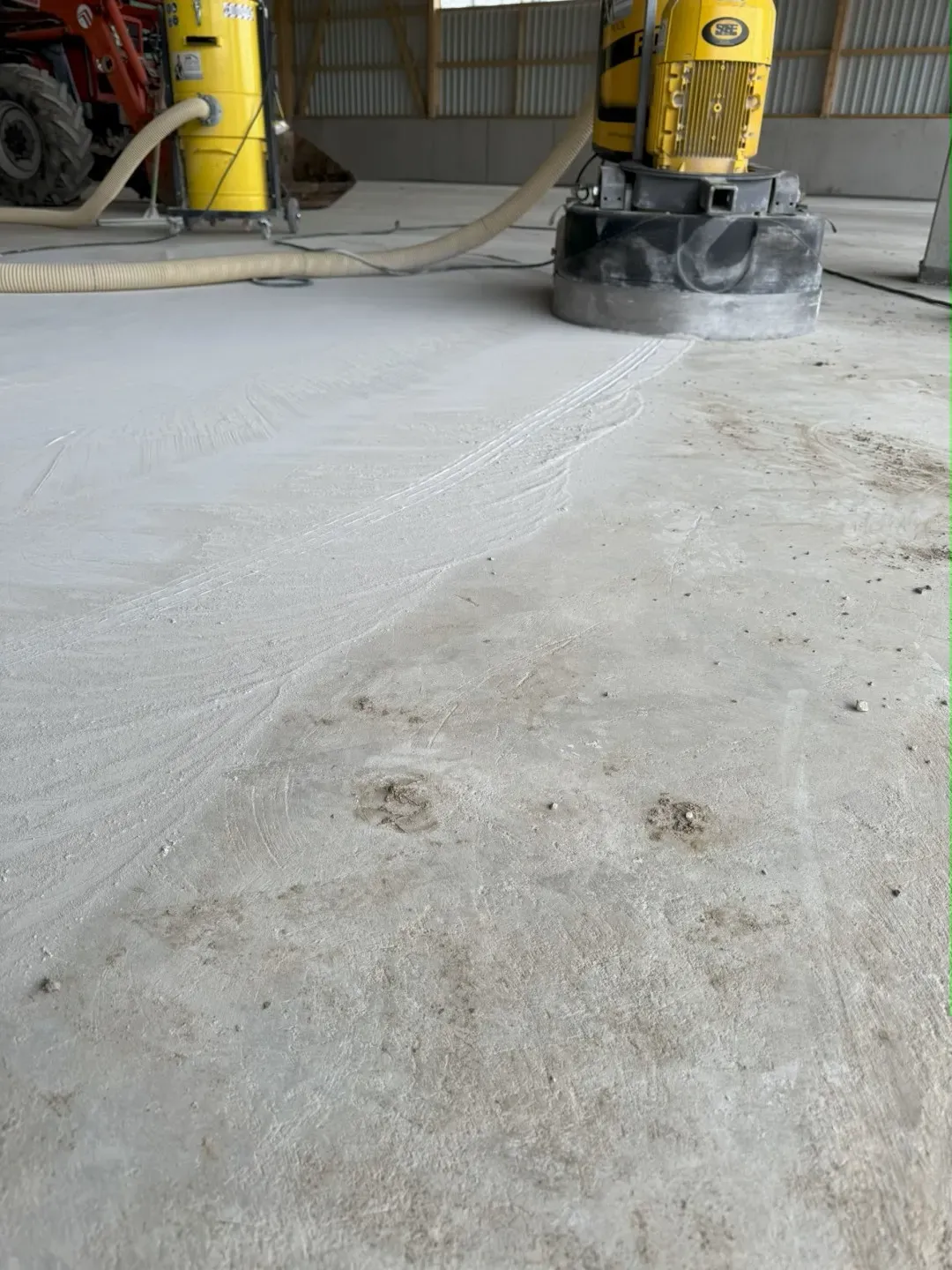 Maschinenhalle_Regenflaeche_abschleifen_2 Maschinenhalle_Regenflaeche_abschleifen_2