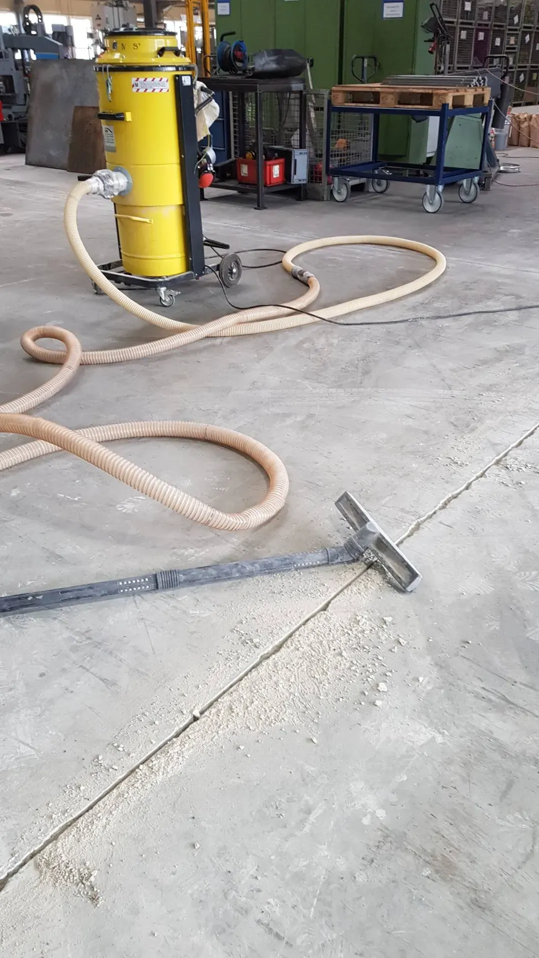 Risse_Fugen_verschliessen_3 Risse_Fugen_verschliessen_3