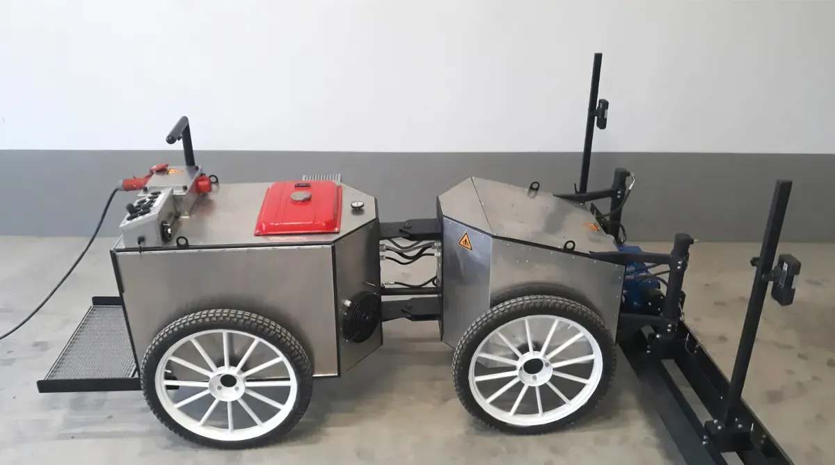 Bild von LaserStraight2.0. <a href="index.php?option=com_tags&view=tag&id[0]=14:laserstraight">Laserstraight</a>, <a href="index.php?option=com_tags&view=tag&id[0]=15:betonieren">Betonieren</a>, <a href="index.php?option=com_tags&view=tag&id[0]=16:bodenfertiger">Bodenfertiger</a>, <a href="index.php?option=com_tags&view=tag&id[0]=17:eigenentwicklung">Eigenentwicklung</a>