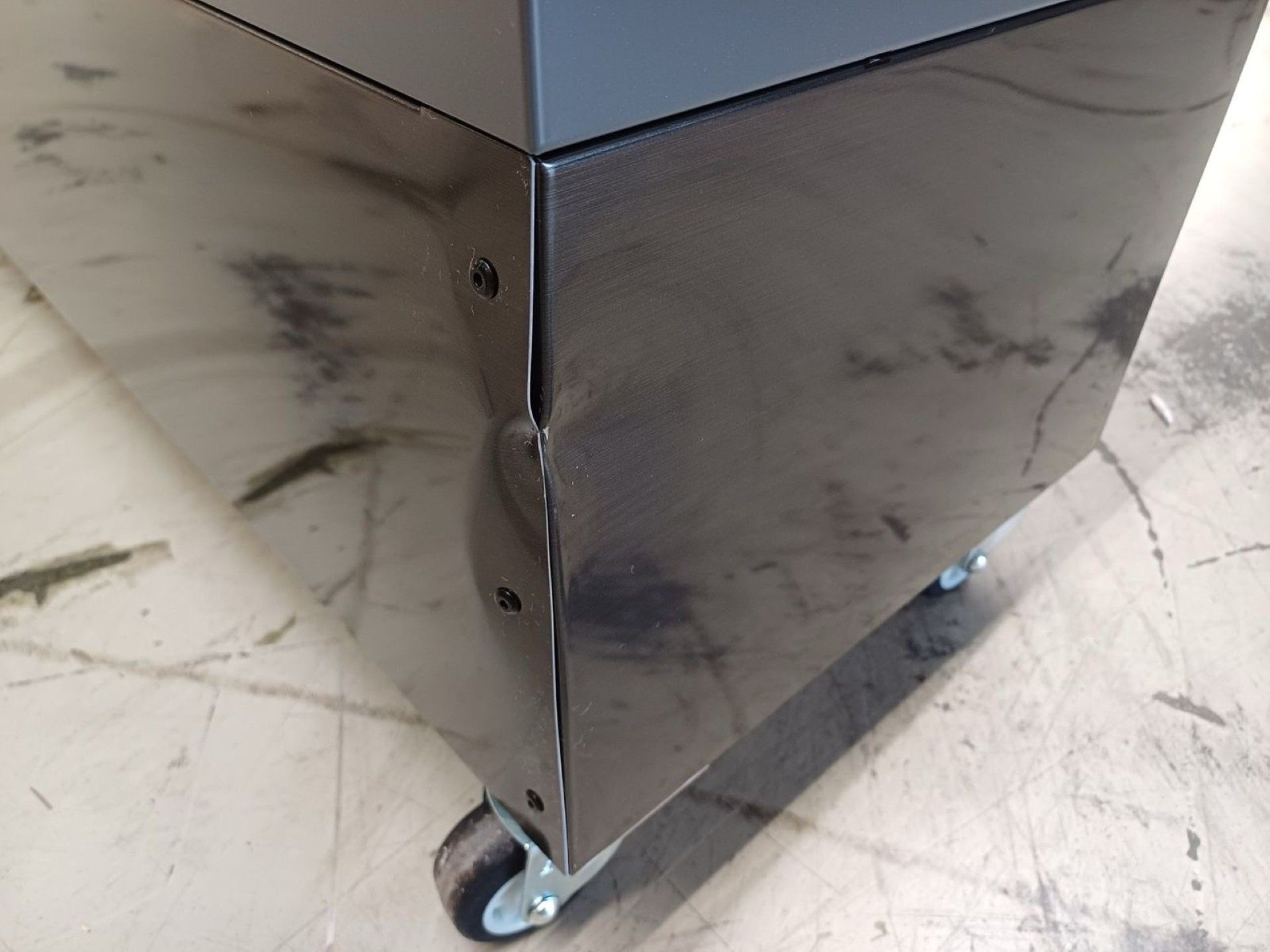 Bild von Airrex AH-800i Transportschaden. <a href="index.php?option=com_tags&view=tag&id[0]=2:airrex">Airrex</a>, <a href="index.php?option=com_tags&view=tag&id[0]=4:heizung">Heizung</a>, <a href="index.php?option=com_tags&view=tag&id[0]=5:dieselheizung">Dieselheizung</a>